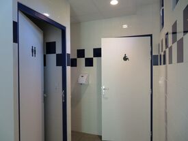 Toilettes salle des fêtes